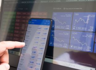 Reading Global Markets Through Data